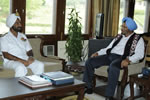 Governor Gen JJ Singh with Vice Admiral of Eastern Naval Command Anup Singh at Raj Bhavan, Itanagar .:12/08/2010 