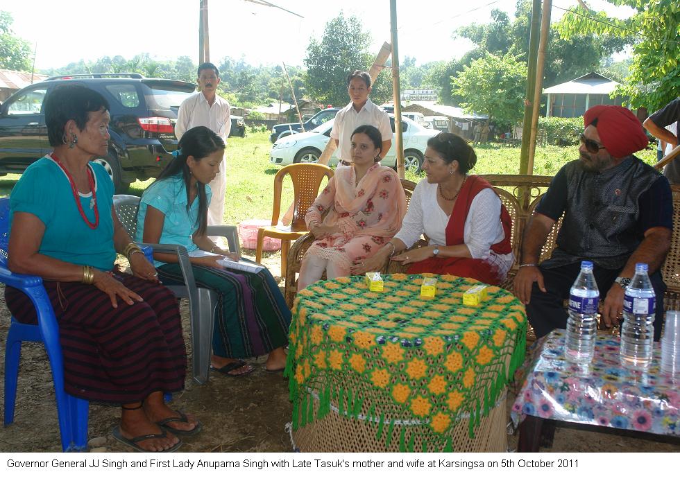 Governor General JJ Singh and First Lady Anupama Singh with late Tasuk�s Mother and wife at Karsingsa:05/10/2011