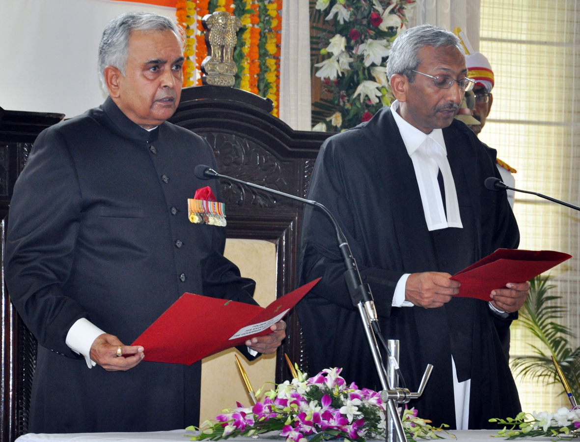 Lt. General (Retd) Nirbhay Sharma, PVSM, UYSM, AVSM, VSM sworn in as the Governor of Arunachal Pradesh at  Darbar Hall, Raj Bhawan, Itanagar:29/05/2013.Hon�ble Chief Justice of Gauwahati High Court Mr. Justice A.K. Goel administered the oath of office