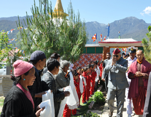 The Governor of Arunachal Pradesh Lt. Gen (Retd) Nirbhay Sharma in the compound of Mahabodhi Society, Tawang�s Old age and Children�s Homeon 30th April 2014