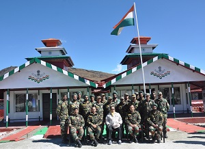 TThe Governor of Arunachal Pradesh Shri JP Rajkhowa, with Commanding Officer of 14 Punjab Regiment, Col Rajesh, SM and his officers and personnel at the ma�tre Sthal, Bumla in Tawang District on 25th October 2015 