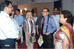 The Governor of Arunachal Pradesh Shri JP Rajkhowa and the First Lady of the State Rita Rajkhowa interacting with the film maker team of the short animation film, �Abotani� at Rajiv Gandhi University, Rono Hills, Doimukh on 28th October 2015. 
