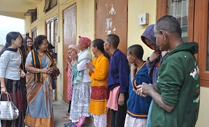 The First Lady of the State Smt Rita Rajkhowa visited the Mother�s Home, Lekhi Village, Nirjuli, interacted with the inmates of the Old Age and Destitute Children Home with members of Muskan Welfare Society on 14th May 2016.