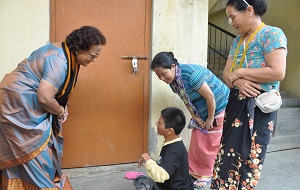 The First Lady of the State Smt Rita Rajkhowa visited the Mother�s Home, Lekhi Village, Nirjuli, interacted with the inmates of the Old Age and Destitute Children Home with members of Muskan Welfare Society on 14th May 2016. 