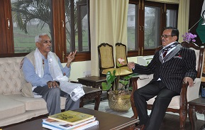 The Governor of Arunachal Pradesh Shri JP Rajkhowa with Shri Naveen Verma, Secretary to Government of India, Ministry of Department of North Eastern Region(DoNEER) at Raj Bhavan on 18th May�2016.