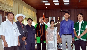 The Governor of Arunachal Pradesh Shri JP Rajkhowa with  a delegation of the Galo Welfare Society (GWS), led by its President Dr. Mitum Boje called on at Raj Bhavan, Itanagar on 10th June 2016.